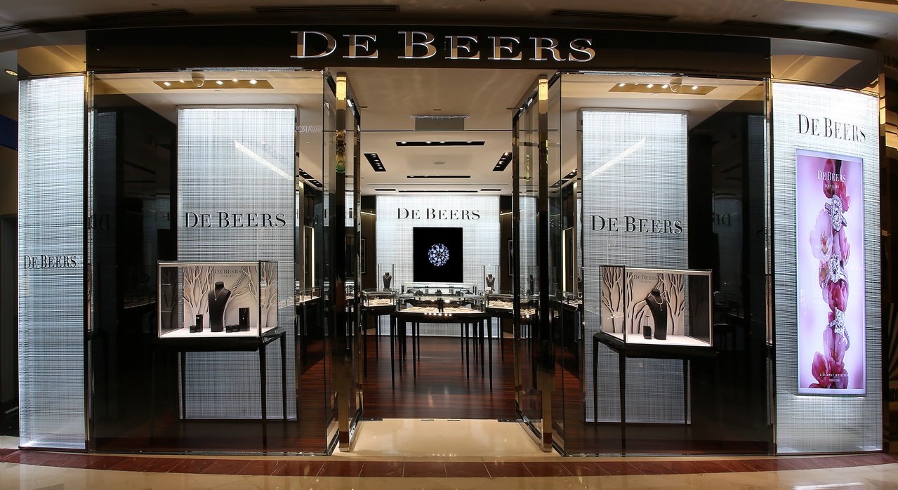 De Beers Diamond Jewellers Unveils New Stores in Kuala Lumpur and Baku